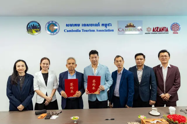 A Memorandum of Understanding (MoU) on Cooperation was officially signed between the Cambodia Tourism Association (CATA) and the Heilongjiang Province Travel Agencies Association