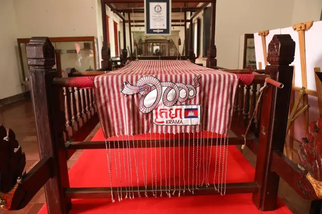 Khmer kerchief